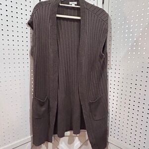 Crofts & Barrow Brown Ribbed Knit Sleeveless Long Cardigan Vest Pockets Size M